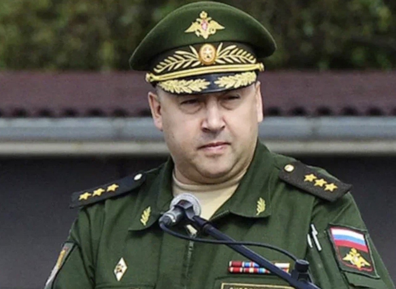 Главнокомандующий военной операцией. Суровикин генерал. Суровикин генерал полковник.